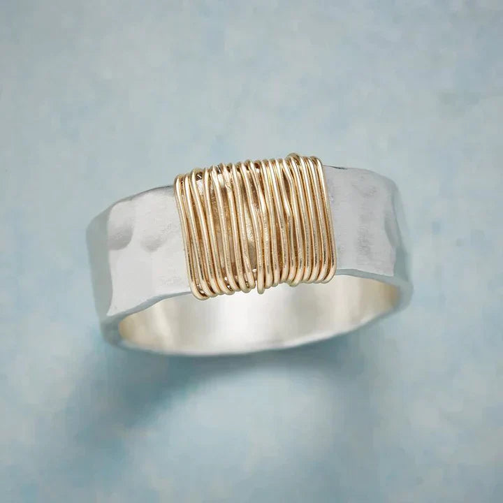Anello color argento con Fili Dorati Vintage