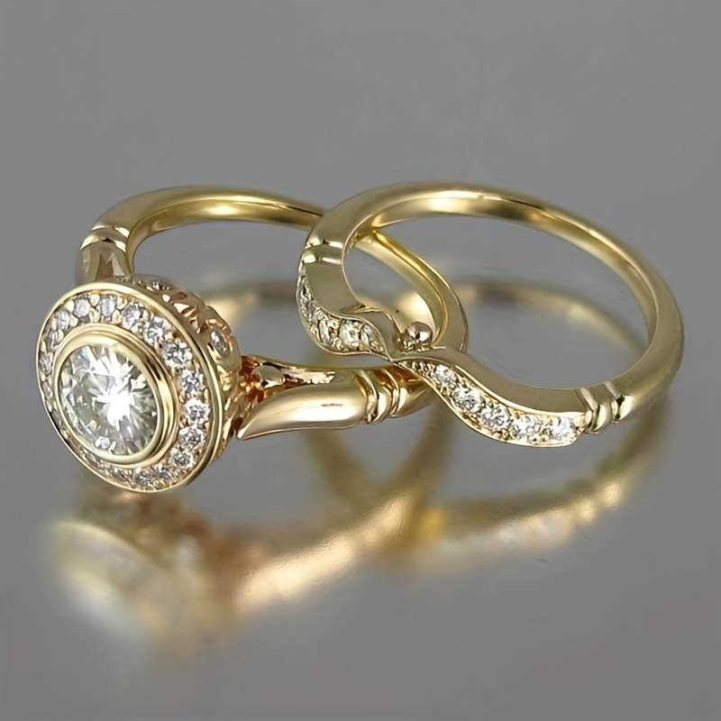 Anello Vintage color oro e Zirconia