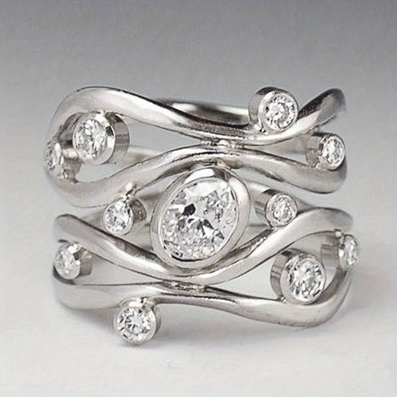 Anello Irregolare color argento Vintage e Zirconia