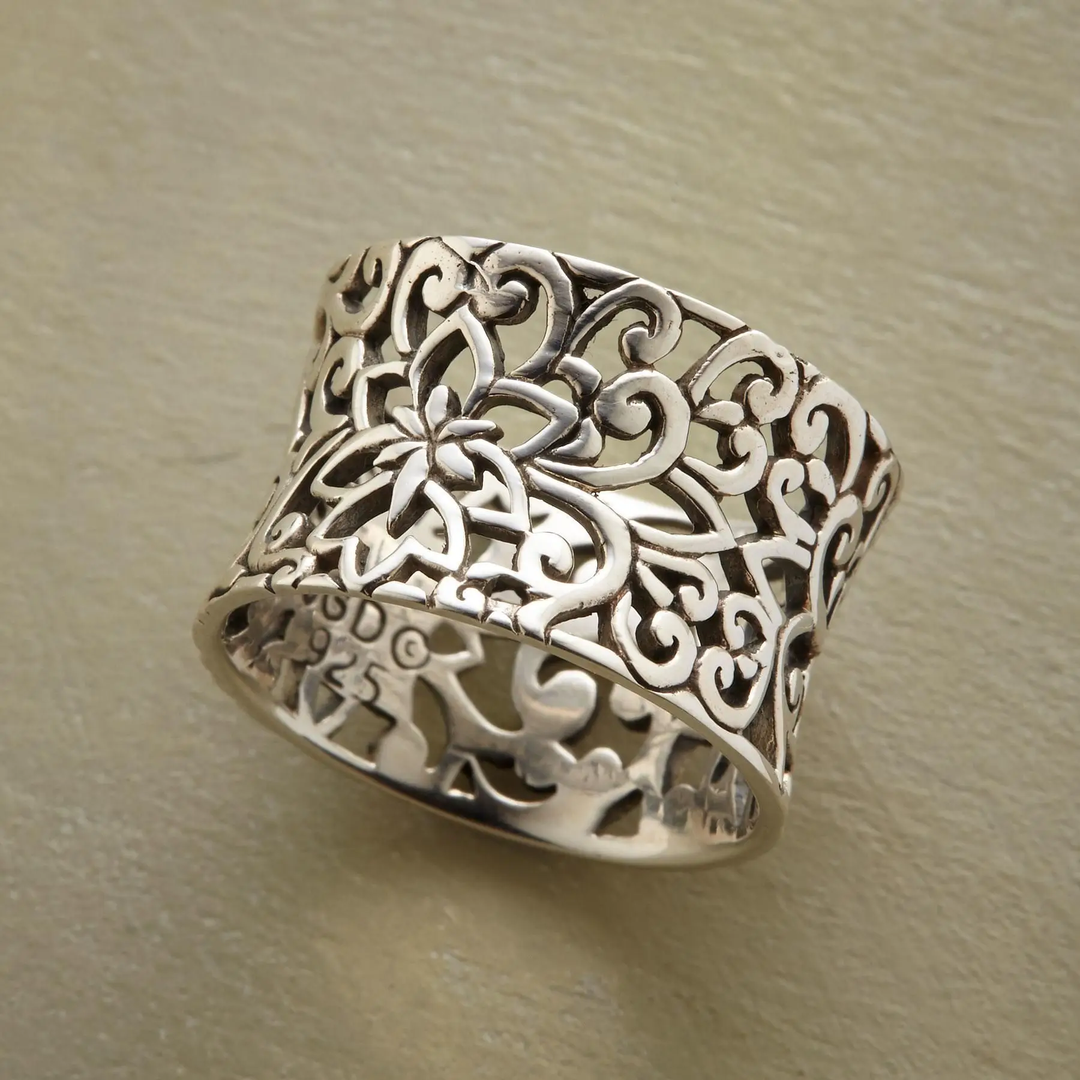 Bonnie - Anello Hollow Vintage color argento