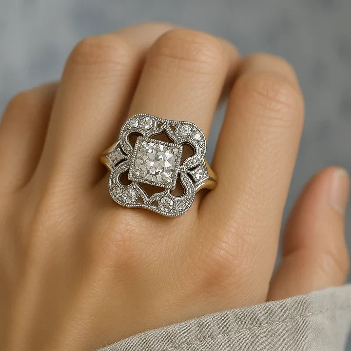 Anello in Zirconia Vintage