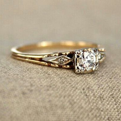 Anello color oro Fine con Zirconia Vintage