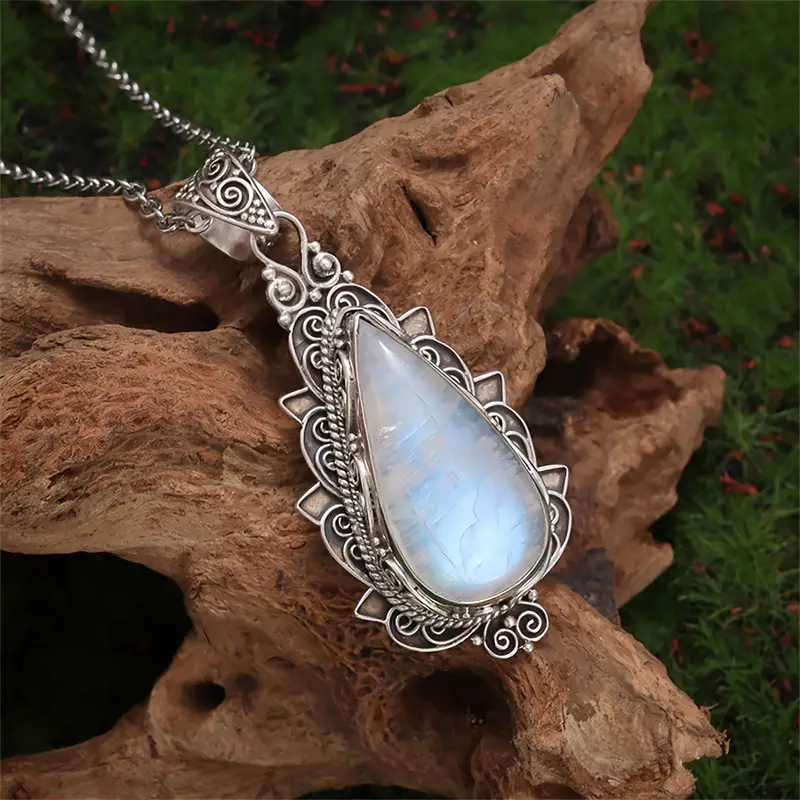 Collana a Goccia in Pietra di Luna Vintage