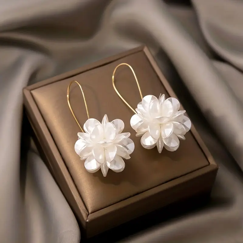 Orecchini Fiore Bianco
