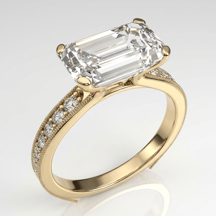 ANELLO VINTAGE color oro CON ZIRCONE TAGLIO EMERALD