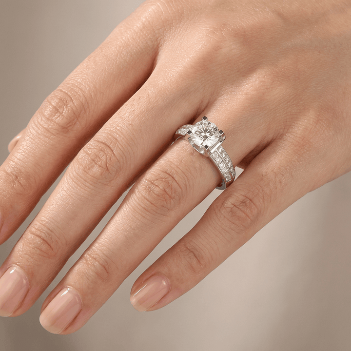 ANELLO SOLITARIO CON Zirconia PAVE TONDO color argento - (REGOLABILE)