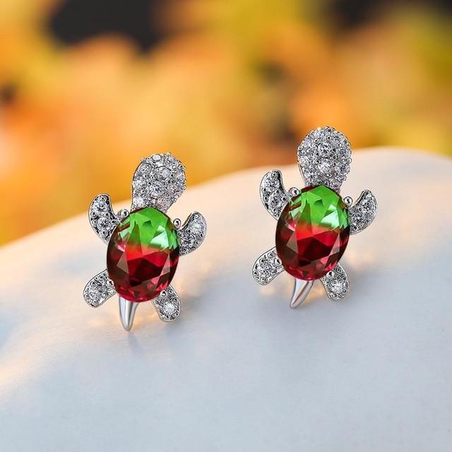 Orecchini a forma di Tartaruga Marina in Zirconio e color argento
