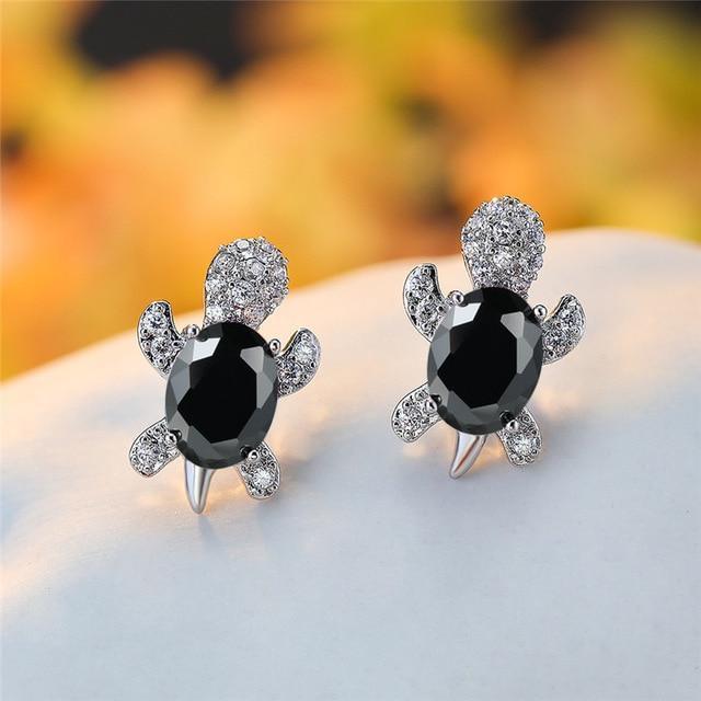 Orecchini a forma di Tartaruga Marina in Zirconio e color argento