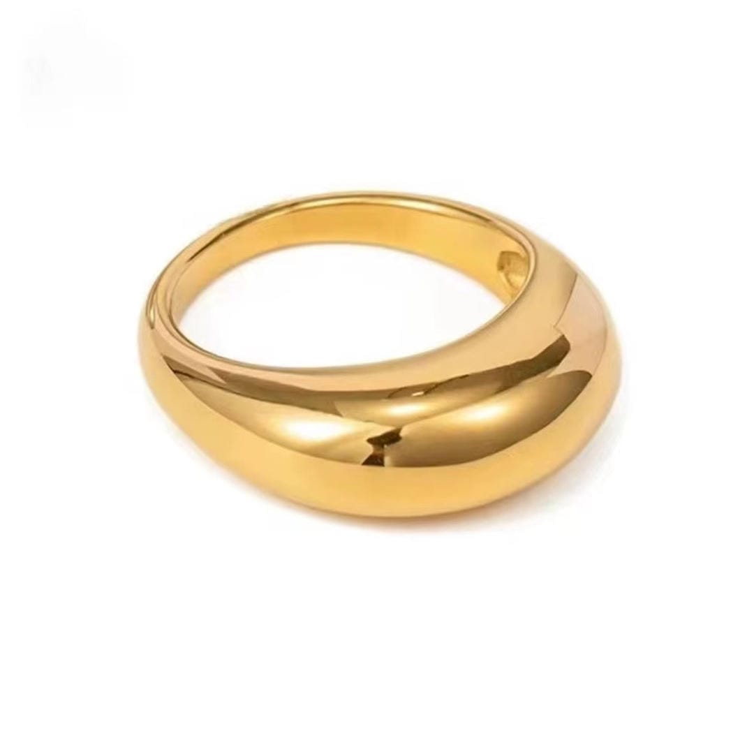 Anello Arcano Dorato Senza Tempo